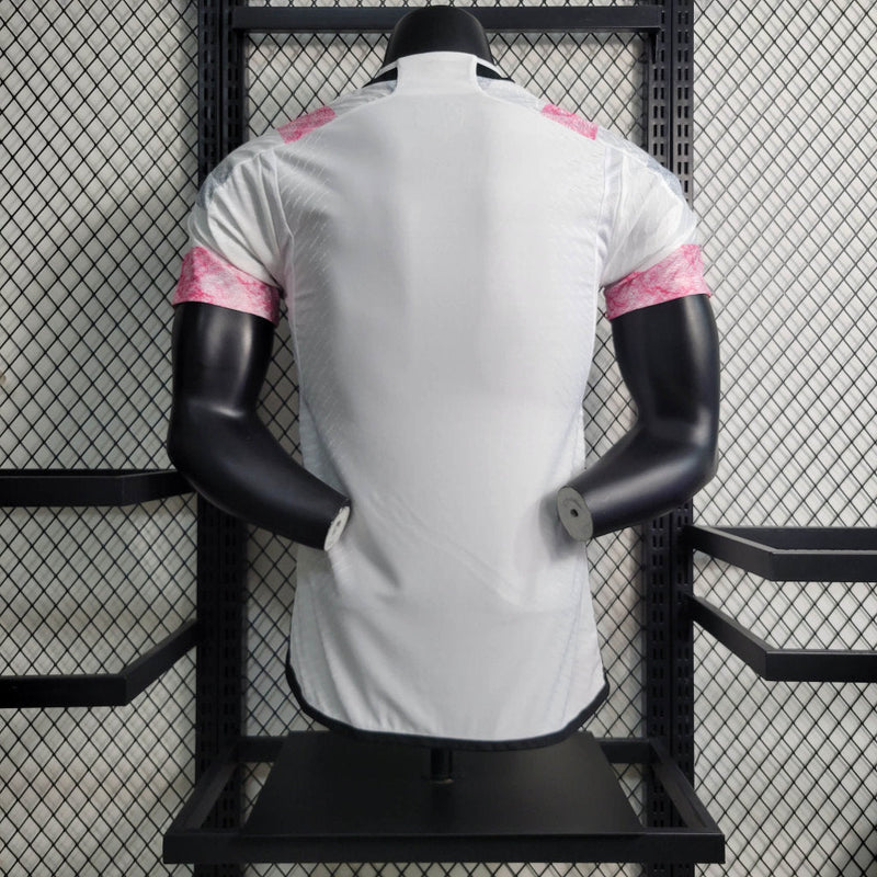 Camisa Juventus II 23/24 Rosa com Branco - Adidas - Masculino Jogador